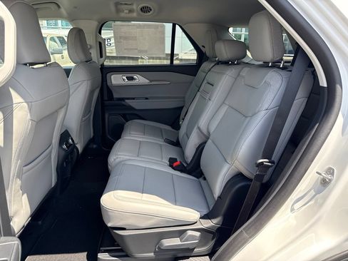 New 2026 Ford Explorer Active AWD/4WD image 38
