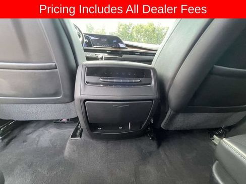 Used 2022 Cadillac Escalade Premium Luxury AWD/4WD image 20