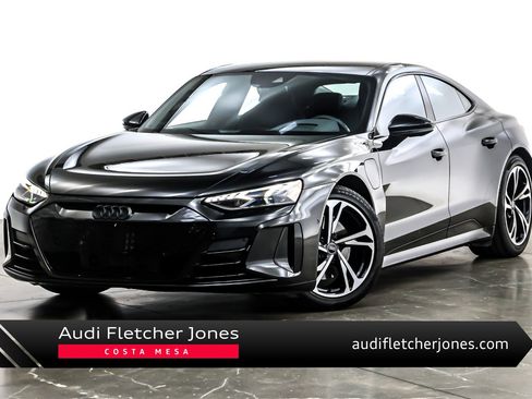 Used 2022 Audi e-tron GT Prestige image 1