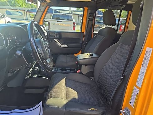 Used 2012 Jeep Wrangler Unlimited Sahara w/ Dual Top Group image 7
