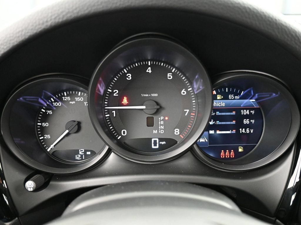 Certified 2026 Porsche Macan AWD/4WD image 19