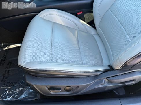 Used 2024 Ford Mustang Premium image 13