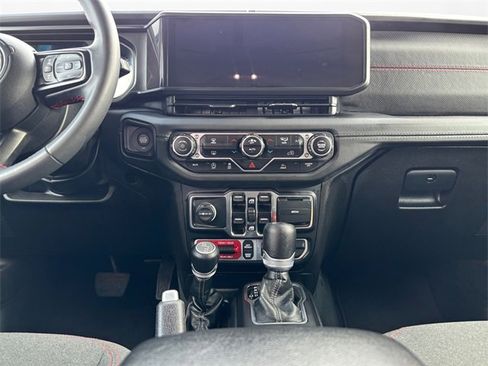 Used 2024 Jeep Wrangler Unlimited Rubicon image 11