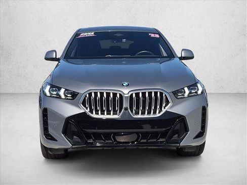 Used 2025 BMW X6 xDrive40i w/ Climate Comfort Package AWD/4WD image 2