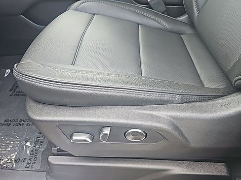 Used 2026 GMC Yukon XL Denali w/ Sun & Power Step Package AWD/4WD image 20