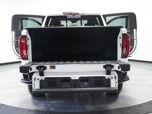 Used 2024 GMC Sierra 1500 AT4X image 14