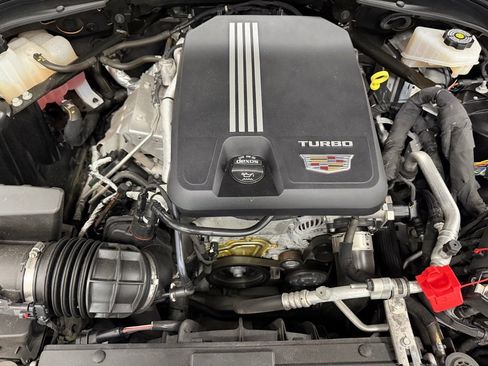 Used 2022 Cadillac CT4 Luxury w/ Sun And Sound Package image 9