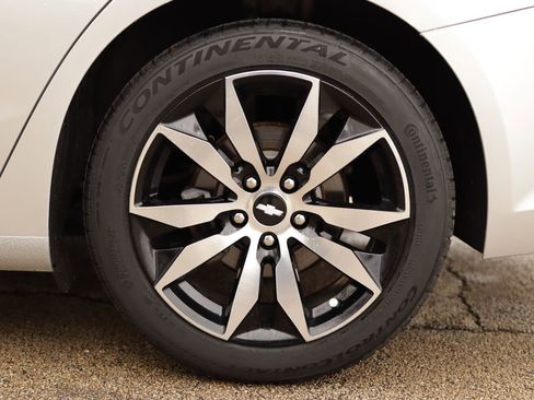 Used 2016 Chevrolet Malibu LT image 33