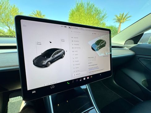 Used 2018 Tesla Model 3 Long Range AWD/4WD image 15