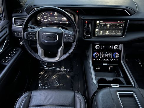 Used 2022 GMC Yukon Denali image 36