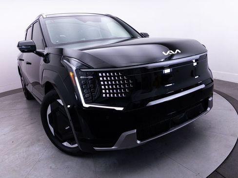 Certified 2024 Kia EV9 Land AWD/4WD image 11