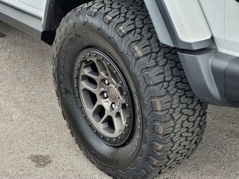 Used 2022 Jeep Wrangler Unlimited Rubicon w/ Xtreme Recon 35" Tire Package image 7