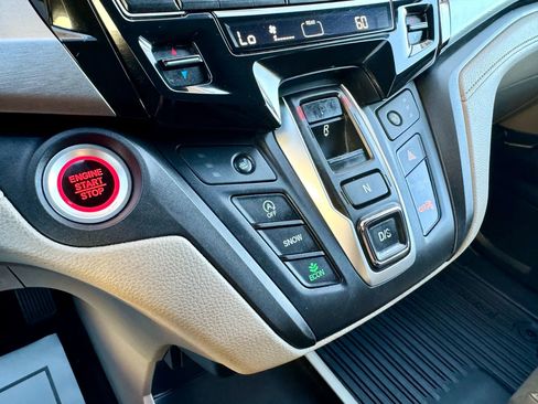 Used 2018 Honda Odyssey Touring image 22