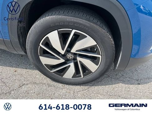 Used 2025 Volkswagen Atlas SEL AWD/4WD image 12