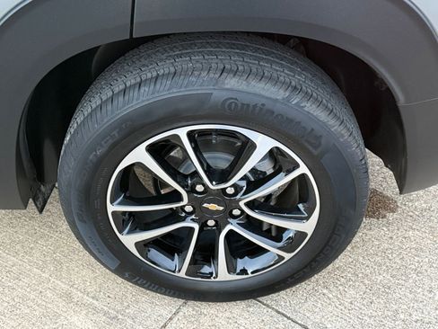 Used 2025 Chevrolet TrailBlazer LT image 30