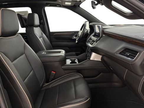 Used 2021 Chevrolet Tahoe Premier AWD/4WD image 14