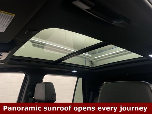 Used 2023 Chevrolet Tahoe Z71 w/ Luxury Package image 12