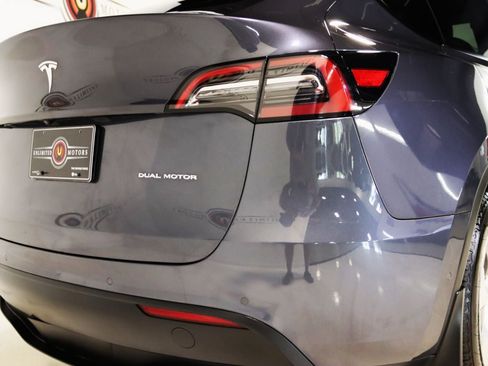 Used 2022 Tesla Model Y Long Range AWD/4WD image 67