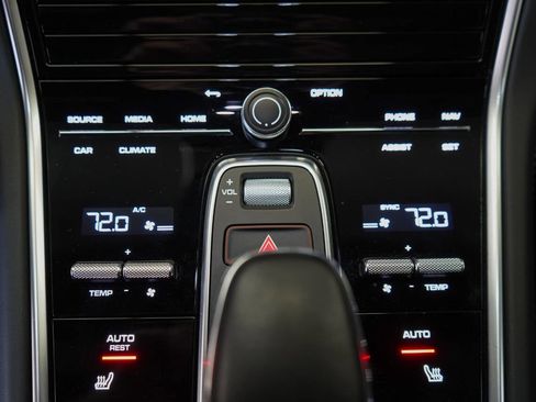 Used 2023 Porsche Panamera Turbo S image 61