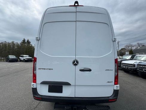 Used 2023 Mercedes-Benz Sprinter 2500 image 5