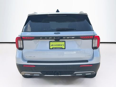 Used 2026 Ford Explorer Active w/ Active Comfort Package AWD/4WD image 6