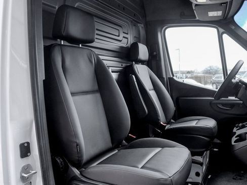 Used 2026 Mercedes-Benz Sprinter 2500 image 20
