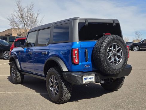 Used 2022 Ford Bronco Badlands image 3