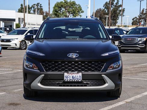 Used 2023 Hyundai Kona SEL w/ Winter Weather Package image 2