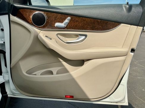 Used 2017 Mercedes-Benz GLC 300 image 22