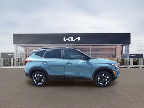 New 2026 Kia Seltos S FWD image 2