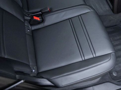 New 2025 Porsche Cayenne Turbo image 95