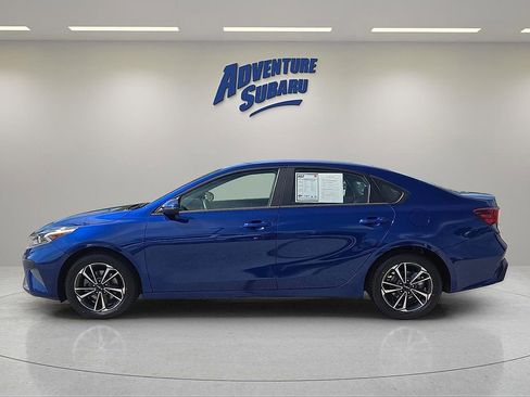 Used 2023 Kia Forte LXS w/ LXS Technology Package FWD image 4