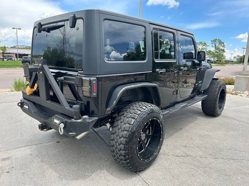 Used 2018 Jeep Wrangler Unlimited Sport S AWD/4WD image 9