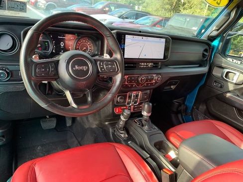 Certified 2024 Jeep Wrangler Unlimited Rubicon 392 w/ Dual Top Group AWD/4WD image 17