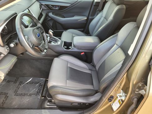 Certified 2025 Subaru Outback Onyx Edition AWD/4WD image 3