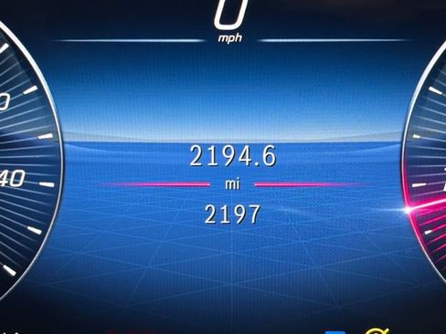 Certified 2025 Mercedes-Benz GLB 250 4MATIC image 30