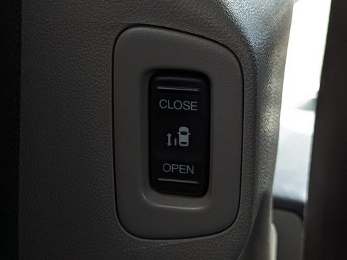Used 2016 Honda Odyssey EX-L image 29