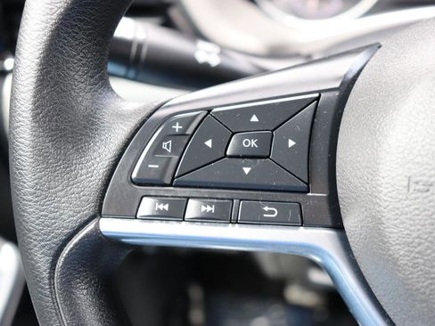 Used 2024 Nissan Sentra SV FWD image 27