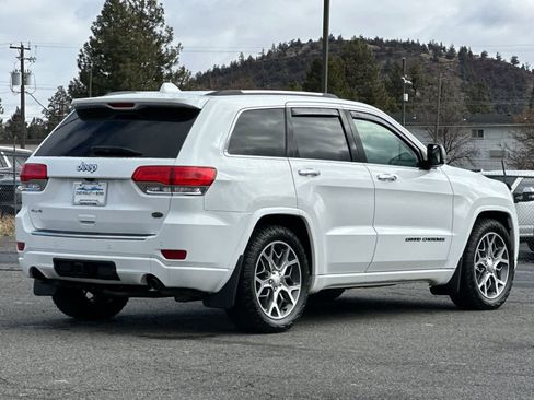 Used 2021 Jeep Grand Cherokee Overland image 2
