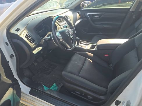 Used 2016 Nissan Altima 2.5 SR FWD image 5