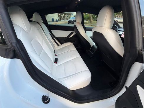 Used 2020 Tesla Model 3 Long Range image 23
