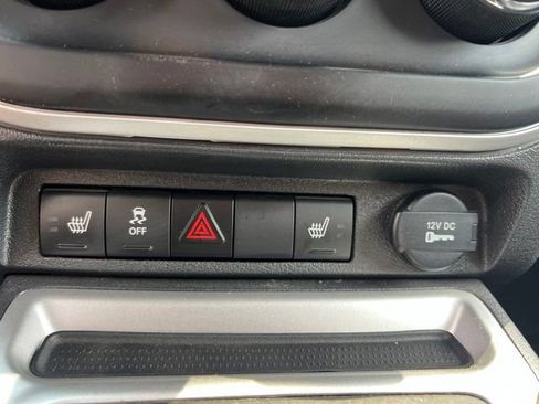 Used 2014 Jeep Compass Latitude w/ Sun/Sound Group AWD/4WD image 18