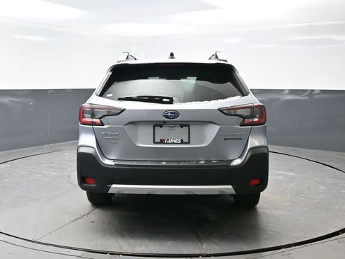 Used 2024 Subaru Outback Touring XT w/ Popular Package #2 image 13