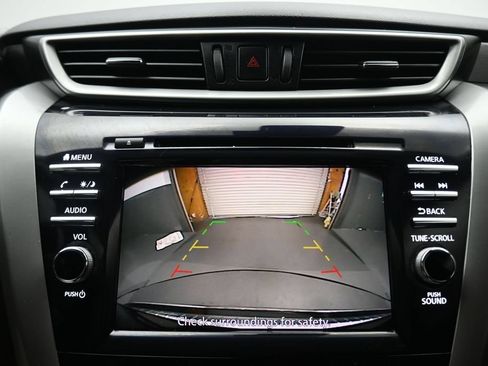 Used 2022 Nissan Murano SV FWD image 17