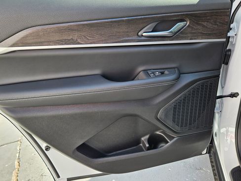New 2026 Jeep Grand Cherokee L 4WD image 21