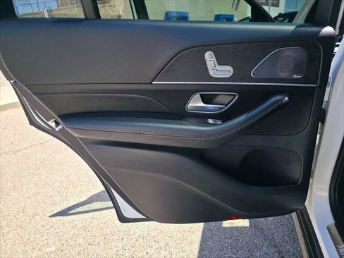 Used 2025 Mercedes-Benz GLS 450 4MATIC image 15