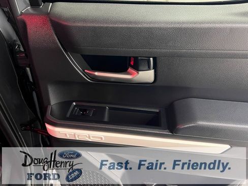 Used 2024 Toyota Tacoma TRD Off-Road image 31