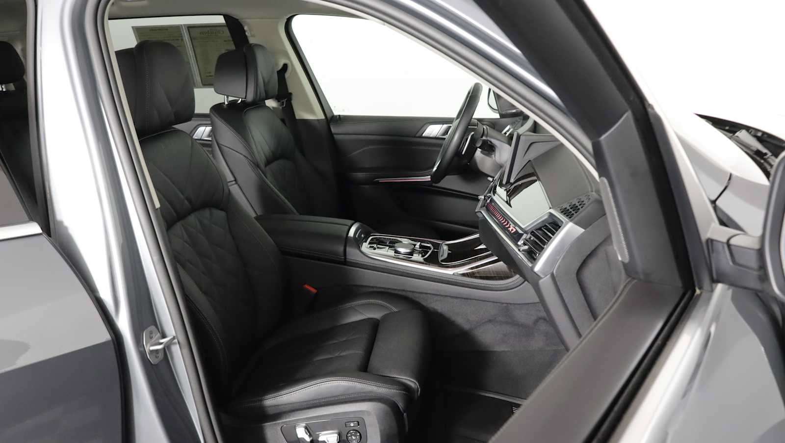 Used 2026 BMW X7 xDrive40i w/ Premium Package AWD/4WD image 10