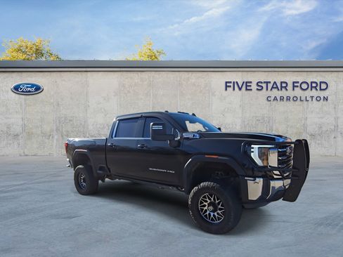 Used 2024 GMC Sierra 2500 SLE image 2