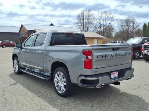 Used 2024 Chevrolet Silverado 1500 High Country w/ High Country Premium Package image 6